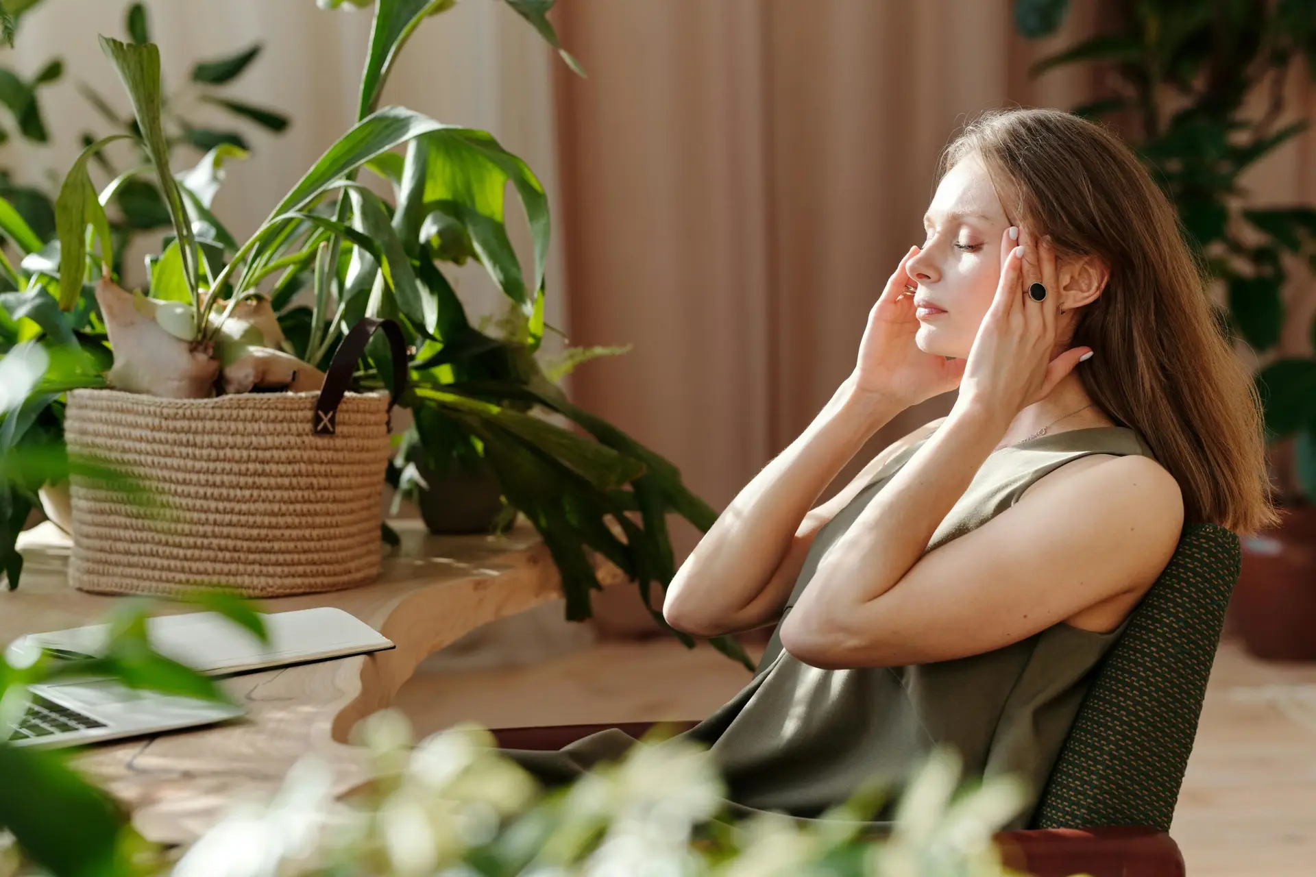 Best Remedy for Migraines: Getting to the Root with Upper Cervical Chiropractic at Lavender Family Chiropractic in Sarasota, Florida